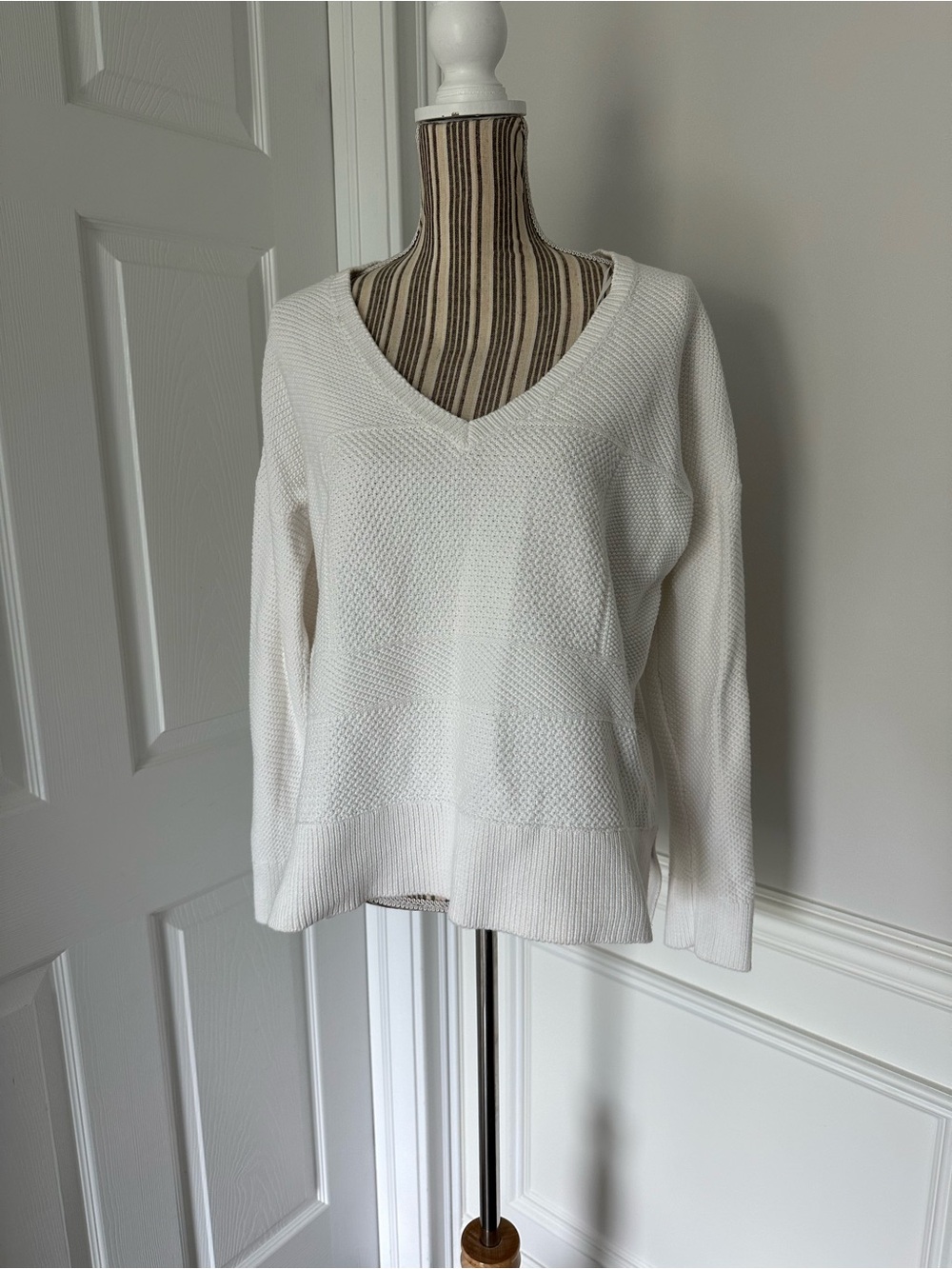 The White Company 100% Cotton Textured V-Neck Sweater US 10